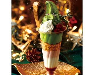 クリスマスツリーのようなふわふわ抹茶ソフトクリーム