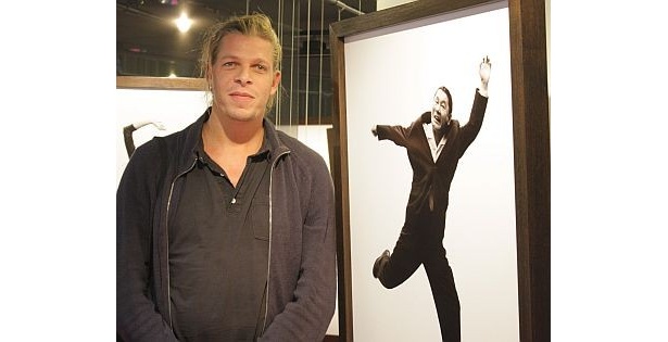 ｢ONE JUMP！｣の作者、アレックス･マヨーリ氏。北野武監督を｢すごく自由な魂を感じる人だった｣と言う