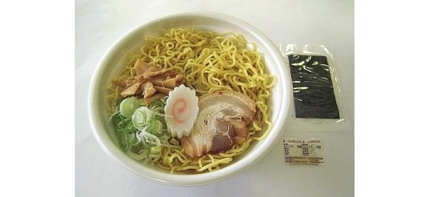 セブン-イレブンがカップ麺に“食べられる”フィルムを使用！