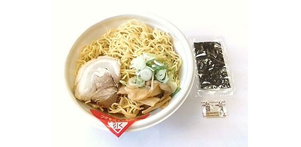比べてみる!?こちらは従来の“プラスチックフィルム”使用の「中華そば」