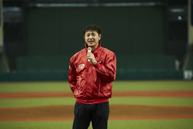 震災復興について「自分にできることは野球なので、野球を通じてサポートできればと思っています」と語る岩隈投手
