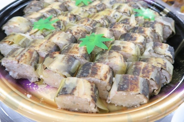 道の駅和の「焼鮎寿司」はスタッフが長年温めたアイデアが今回のコラボで実現したとか