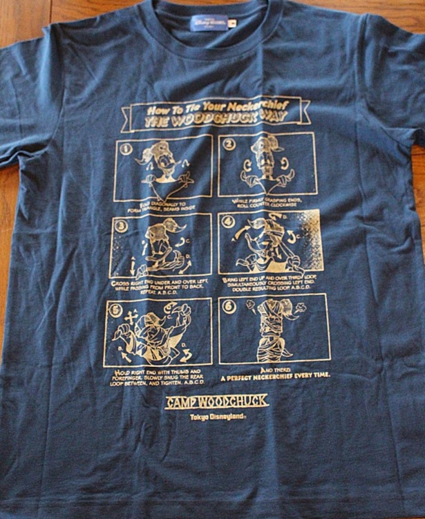大人用の「Tシャツ」(S・M・L・LL各1900円)は、漫画風のイラストがユニーク