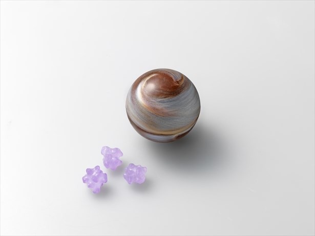 【写真を見る】冥王星の中から小惑星が!?