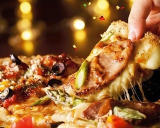 ドミノ・ピザの感謝祭が超太っ腹！Lサイズピザが全品半額