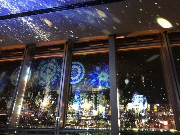 「星空の都市」場面