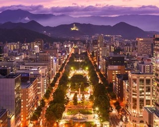 空と大地のマリアージュ！「札幌夜景」フルコース
