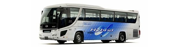 展示される高速道路バスセレガハイブリッド