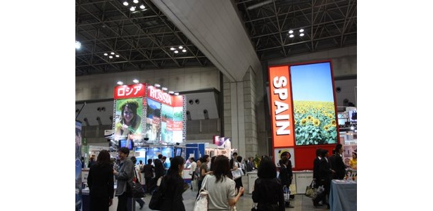 ブースを巡るだけで、世界各国を旅したよう