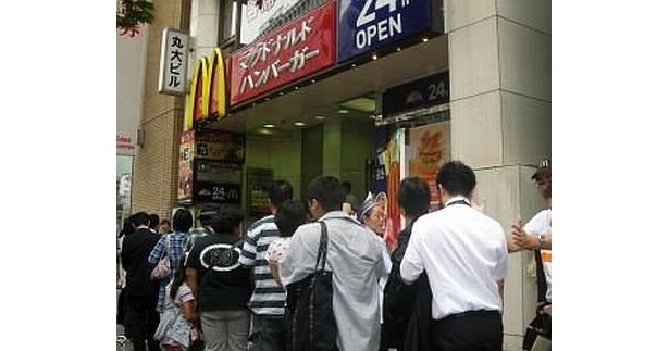250人が行列！「マクドナルド渋谷店」の様子