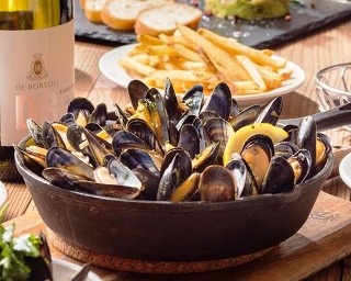 プリッとなめらかでとろける食感！非常識なほどにおいしいムール貝