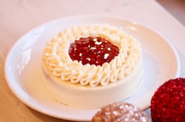 クリスマスケーキ グルテンフリーラズベリーバニラ