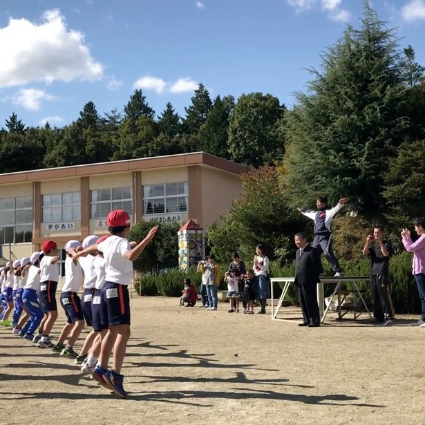 旧寒井小学校で撮影された「小学校で」篇