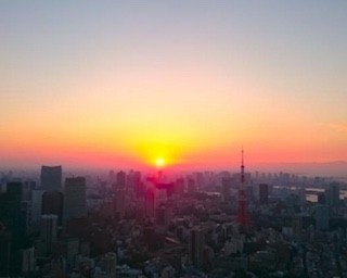 まだ間に合う！“都内で最も空に近い屋上”から楽しむ初日の出