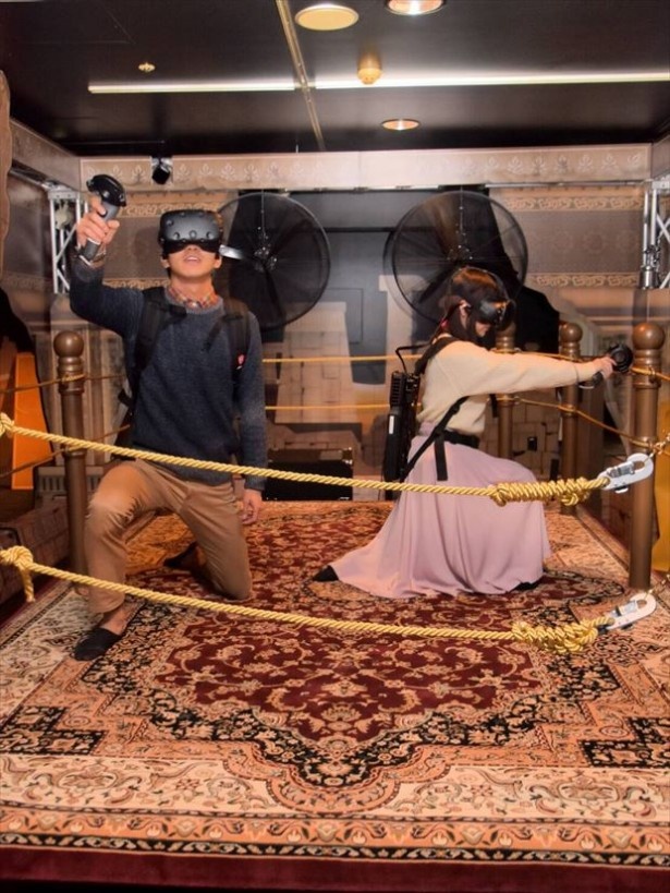 魔法のじゅうたんに乗って冒険するVRライドアトラクション「ソロモンカーペット VR」
