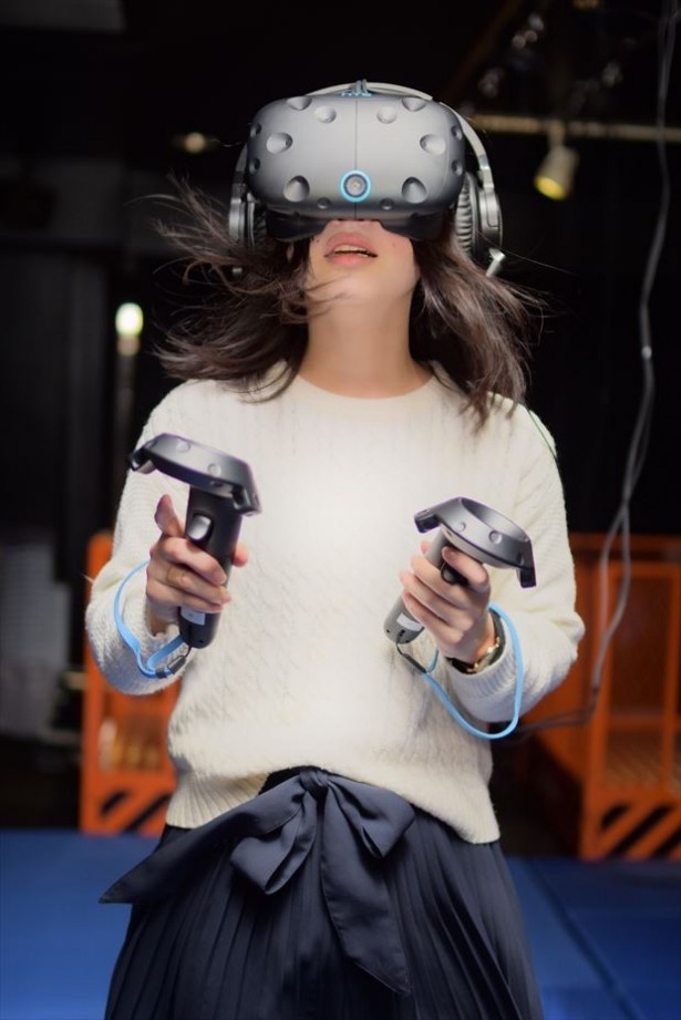 高所脱出型VRアトラクション「DIVE HARD VR」