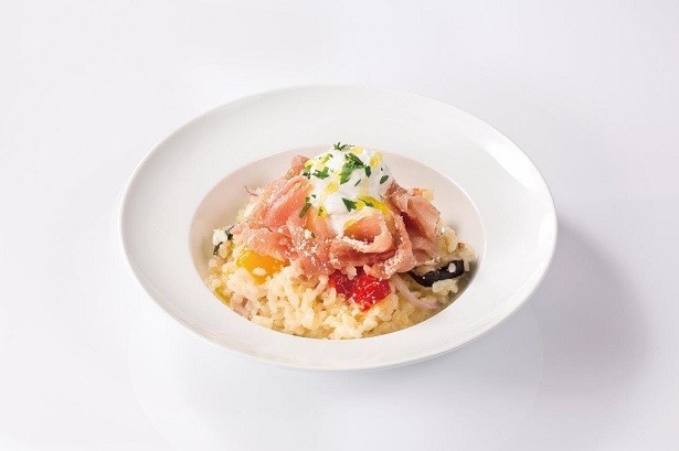 「欧風野菜と生ハムのクリームリゾット」(930円)