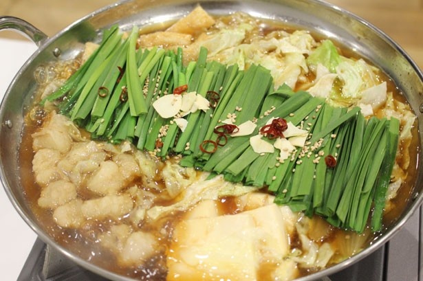 希少な黒毛和牛のモツがとろける！スープにもこだわり抜いた「『顔が見えるお肉。』黒毛和牛 遠野牛モツ使用 もつ鍋セット」
