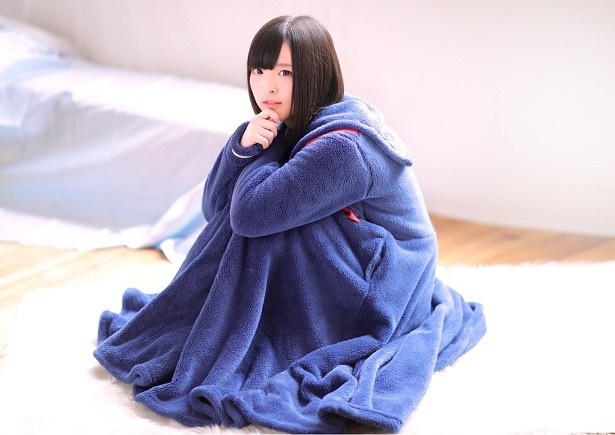 体育座りでも横座りでもつま先が出ない