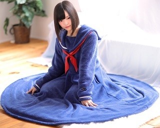 「セルフこたつ」を実現！一度着たら脱ぎたくなくなるセーラー服パジャマ！