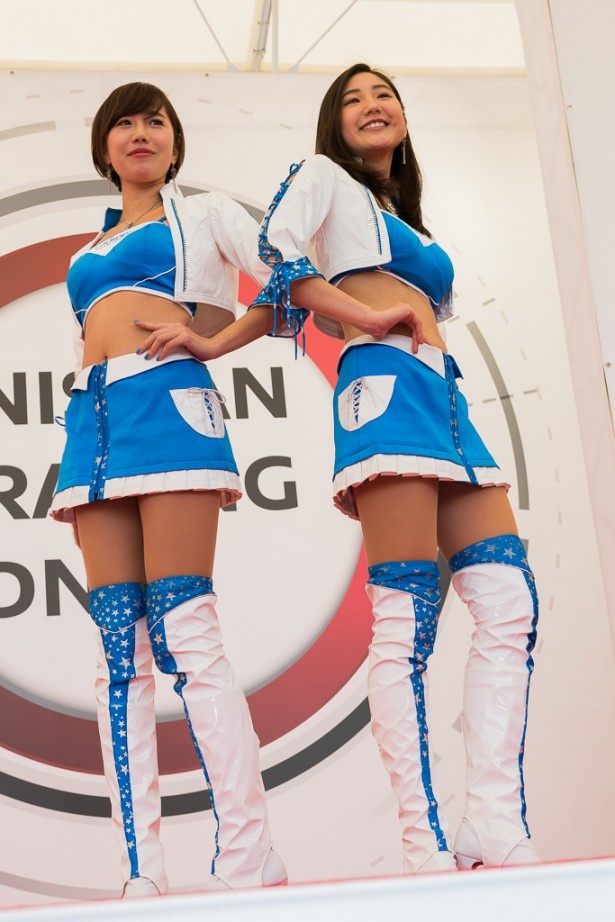 カルソニックのレースクイーン
