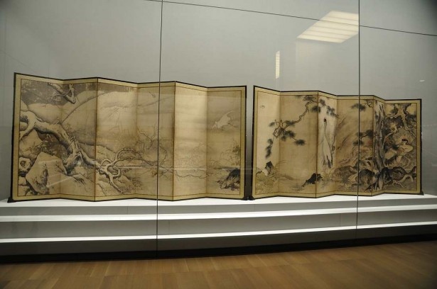 特集陳列「とりづくし―干支をめでる」で展示されている雪舟の｢四季花鳥図屏風」