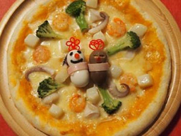 「スノイル・ワルイル　シーフードピザ」(1200円)