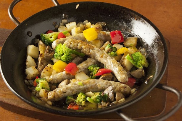 野菜も多く入った「粒ソバソーセージ」