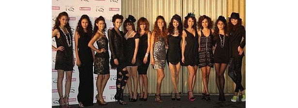 イベントに登場した総勢12人のモデルたち