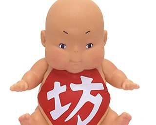 「千と千尋の神隠し」の巨大な赤ちゃん「坊」がソフビ人形に!