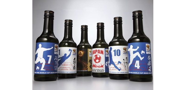 FIFA公認の17種類の日本酒が10/16(金)、世界同時発売される。種類は、清酒13種、本格焼酎2種、和リキュール2種の計17種