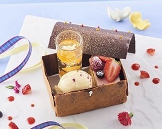 まるで海賊船の宝箱!?芦ノ湖に限定スイーツ