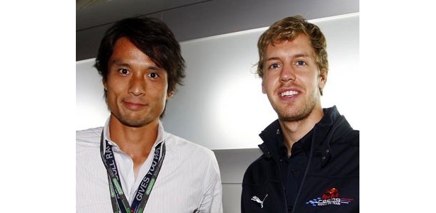 ヴィッセル神戸・宮本選手とレッドブル・レーシングのベッテル選手、夢のツーショット！