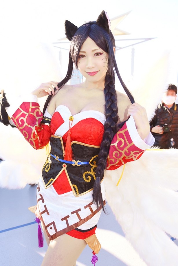 「League of Legends」のAhriに扮する華子さん