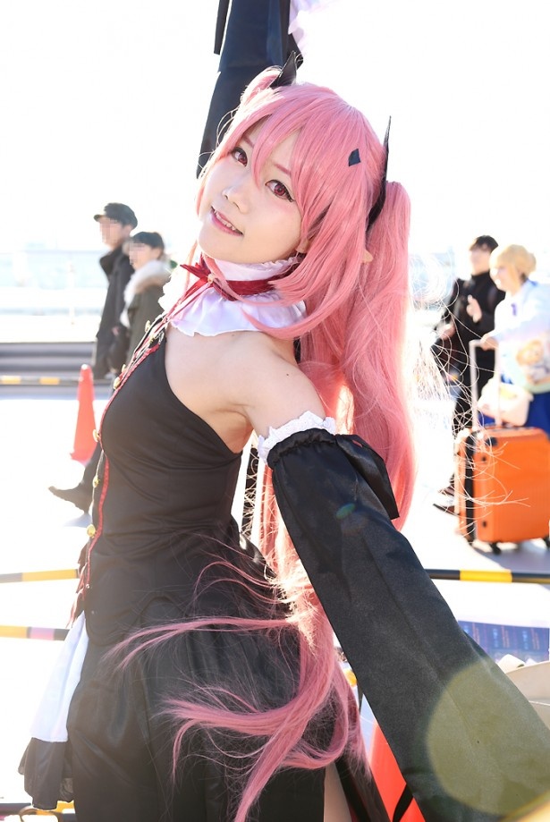 「終わりのセラフ」のクルル・ツェペシに扮する きなこさん