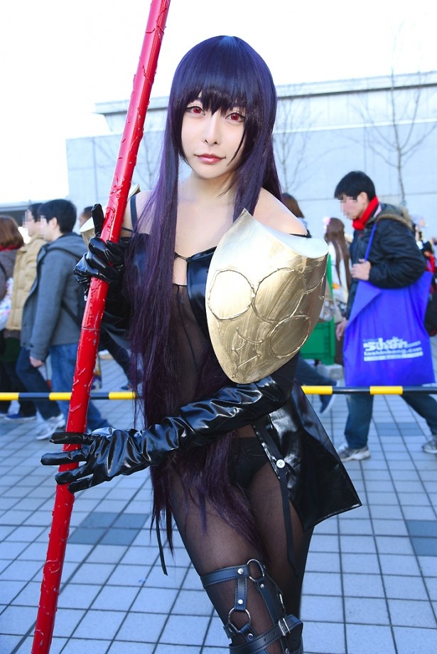 「Fate/Grand Order」のスカサハに扮する泉れおなさん