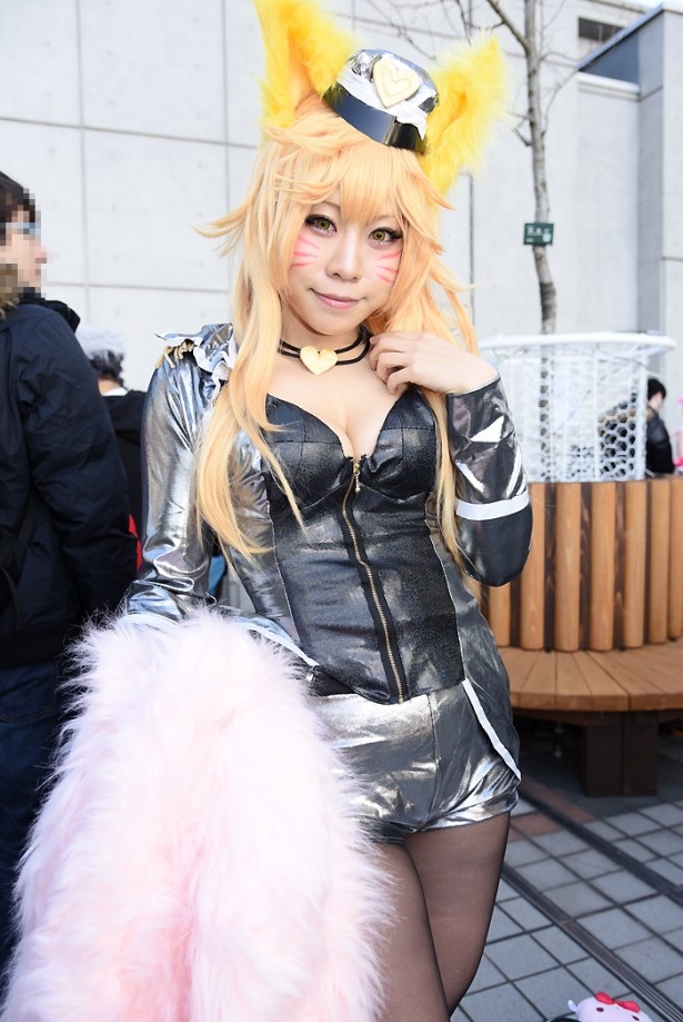「League of Legends」のAhri(スキン：ポップスター)に扮するミンさん