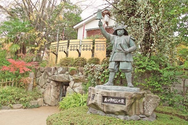 真田山に鎮座する古社、三光神社