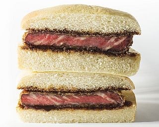 おみやげ店リニューアル！新神戸駅のコラボグルメに注目