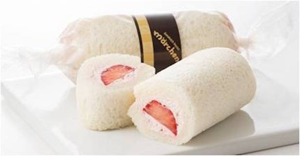 あまおうのジャムを人気の生クリームに混ぜ、可愛いロールに！メルヘン「あまおうロール」2月3日限定(1本270円) 
