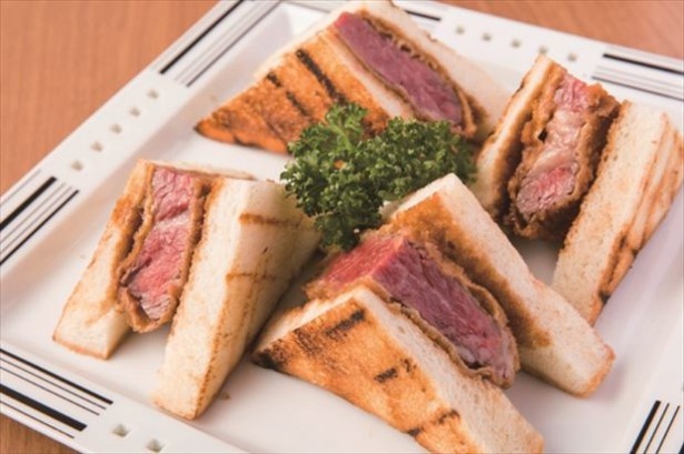 「ニクバル CARNIVOR」の「サガリかつサンド」(1500円)