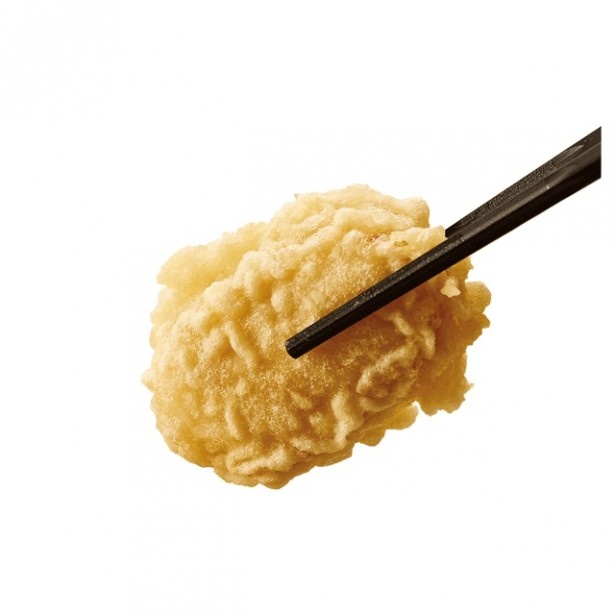 華味鳥のしっかりした旨味が味わえるを「華味鳥つくね」(150円)