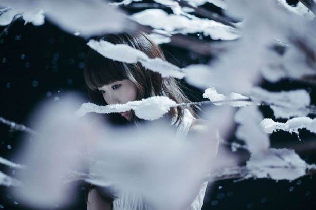 人気の女性シンガーソングライター“Aimer”がCMソングを担当