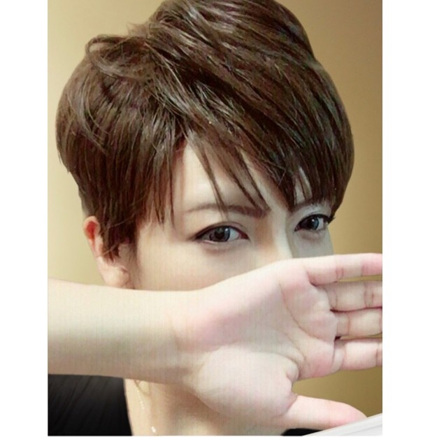 ざわちん ものまねメイクでGACKTに!