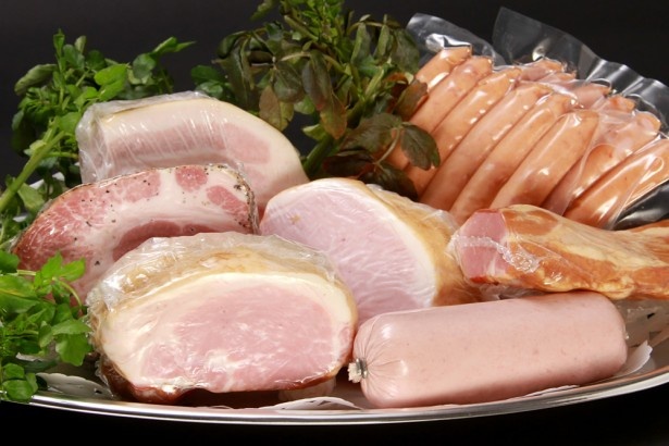 三浦豚のハムの独特な甘みを試食販売で確かめよう