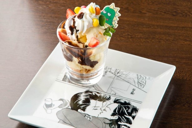 漫画「天使なんかじゃない」のあのキスシーンがプレートに。「晃と翠のマーブルチョコパフェ」950円