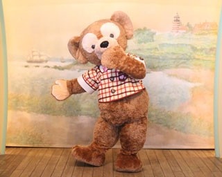 限定コスチュームのダッフィーに会える！TDS「スウィート・ダッフィー」開催中