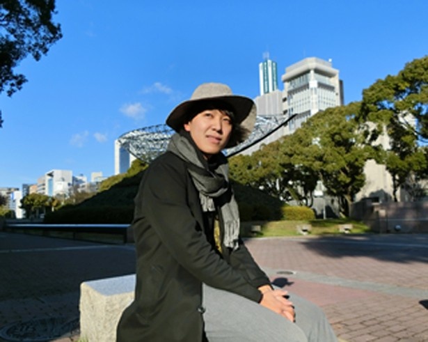 素顔は明るくて、抜群にノリがいいのが印象的だ