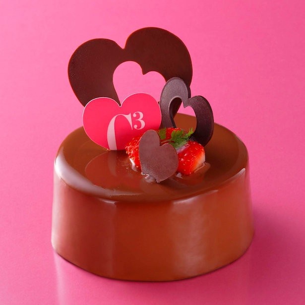 ベルギー産チョコレートをふんだんに使用したコクのあるベースに、フレッシュないちごのコンポートとベリームースの酸味を効かせた「マイディア」