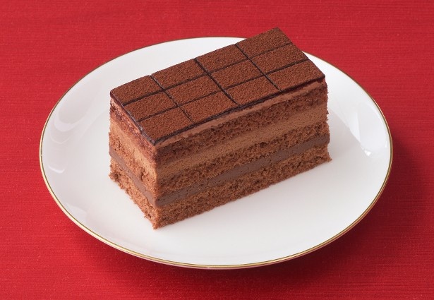 人気の生チョコレート「銀座のレンガ」をイメージした「銀座のレンガ　生チョコケーキ」(540円)